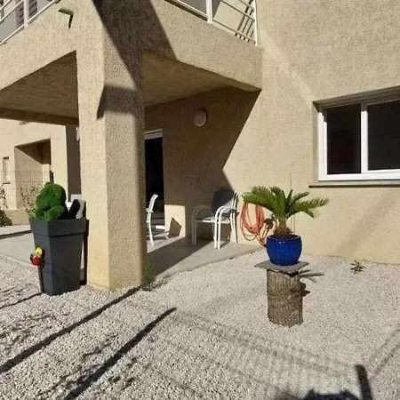 D'une Avec Jardin Clos A Apartment