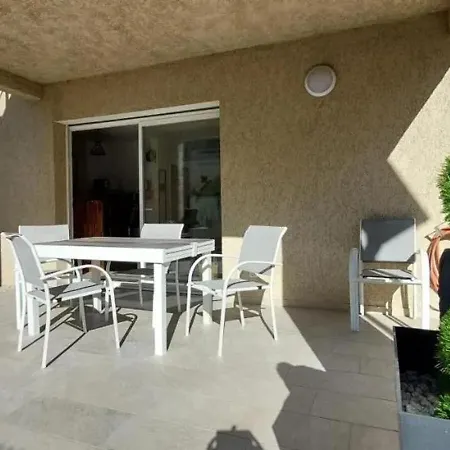 D'une Avec Jardin Clos A Apartment